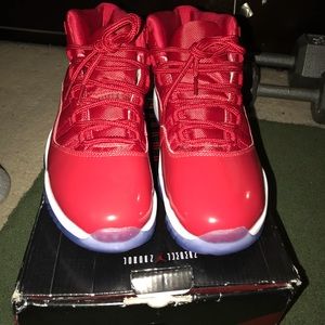 red retro 11 jordans